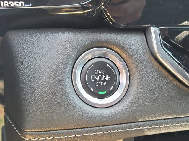 Used 2024 Chevrolet Colorado LT w/ LT Convenience Package RWD image 17