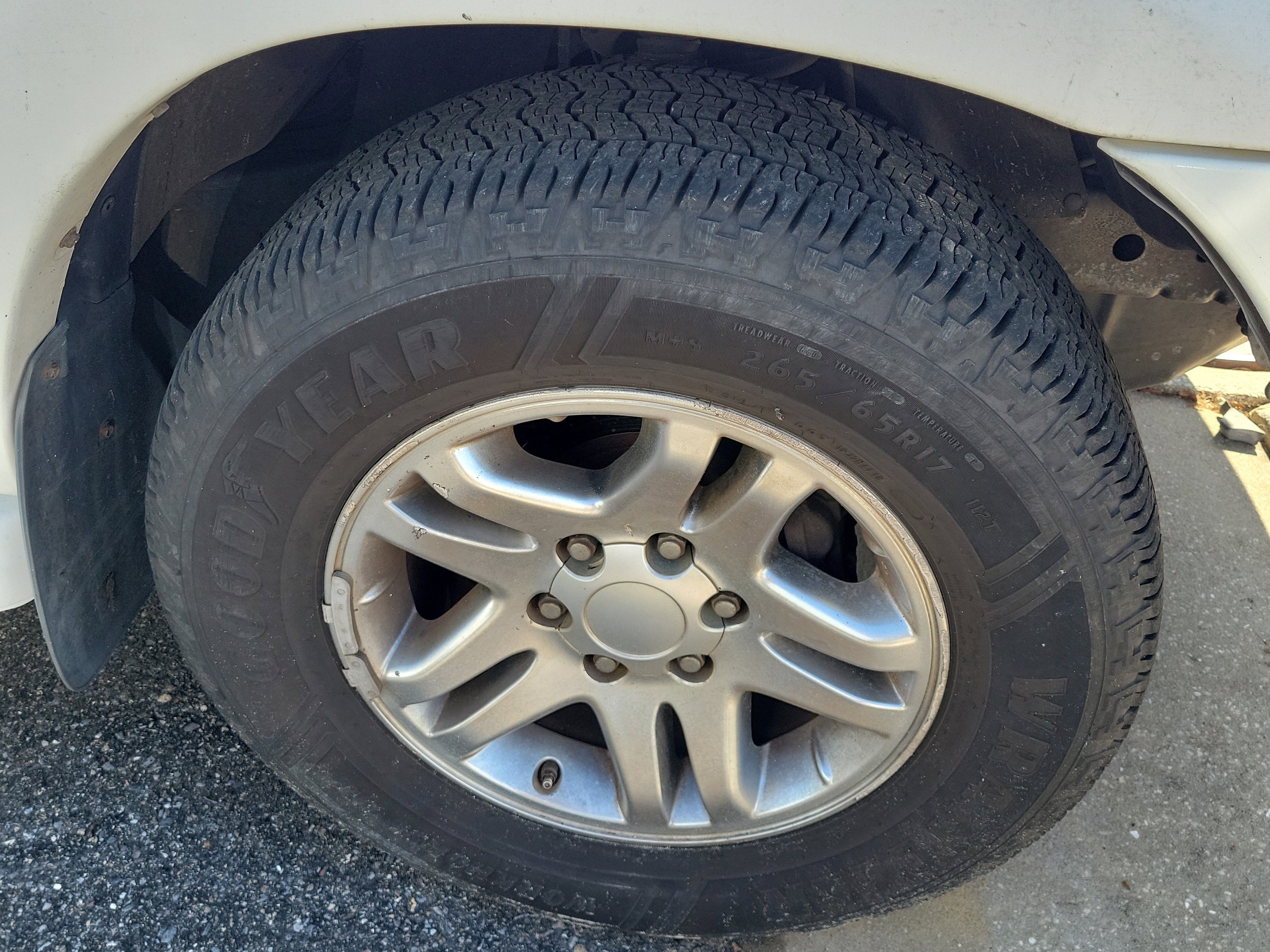 Used 2005 Toyota Sequoia SR5 image 7