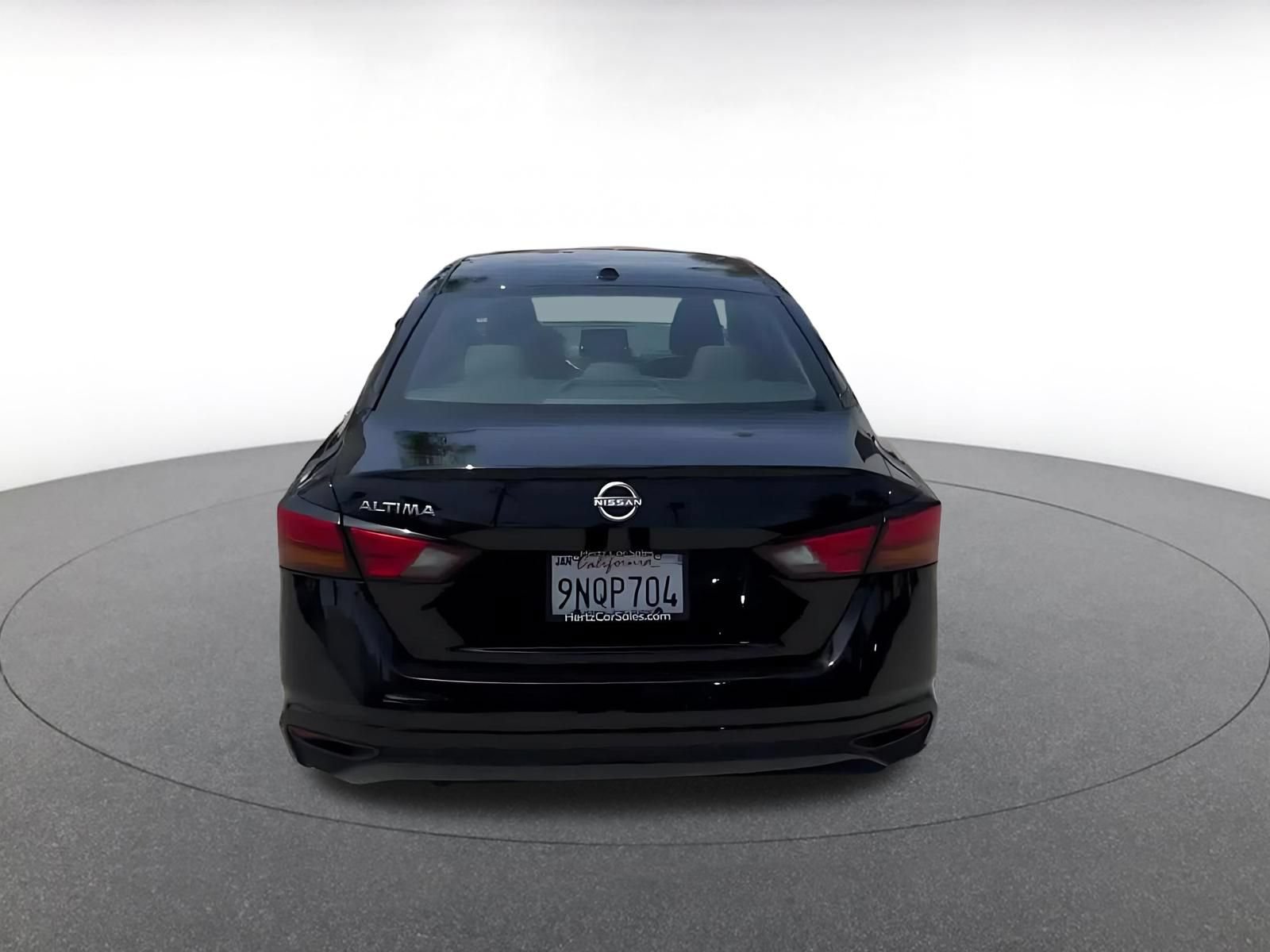 Used 2025 Nissan Altima 2.5 SV FWD image 12