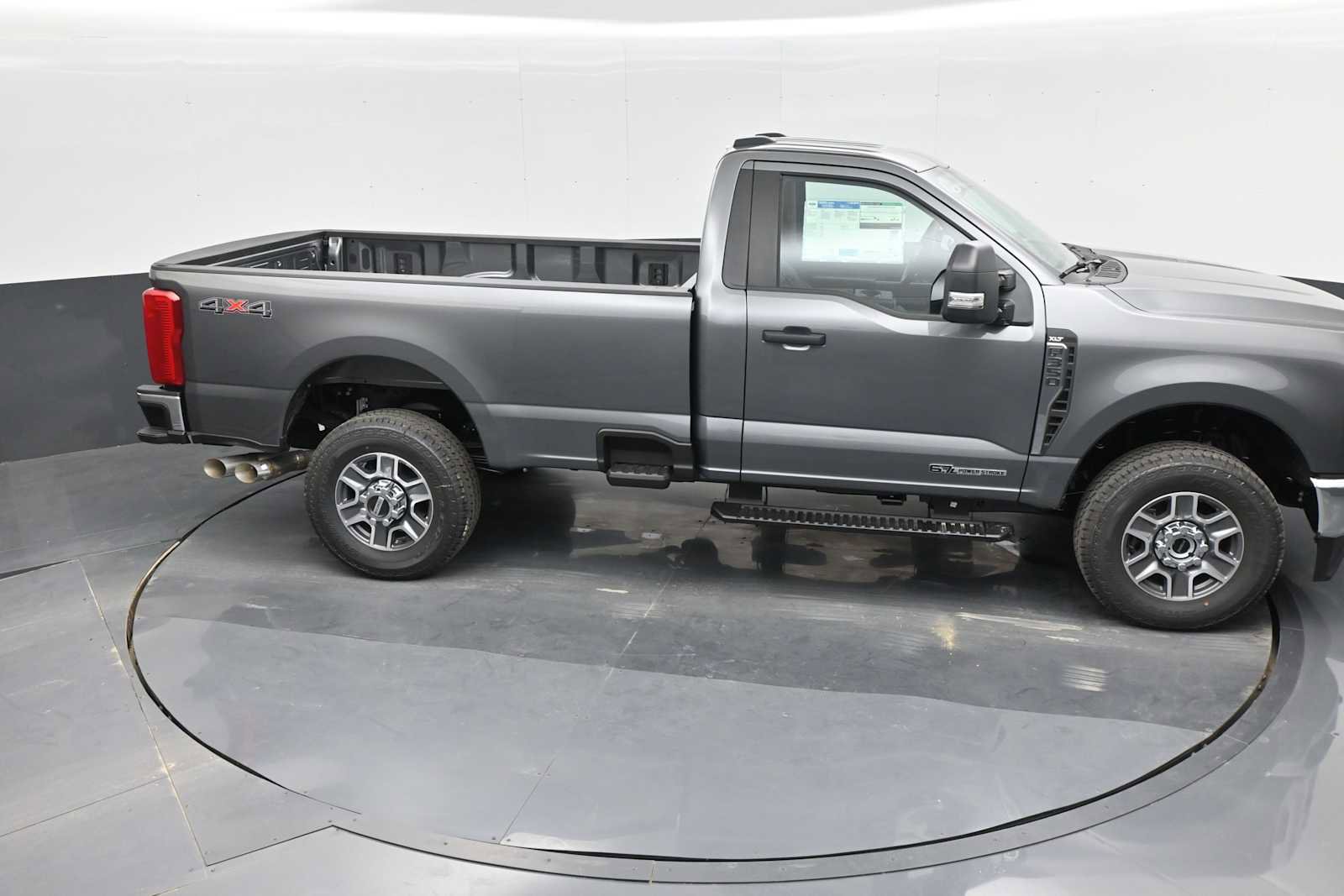 New 2025 Ford F350 XLT image 21