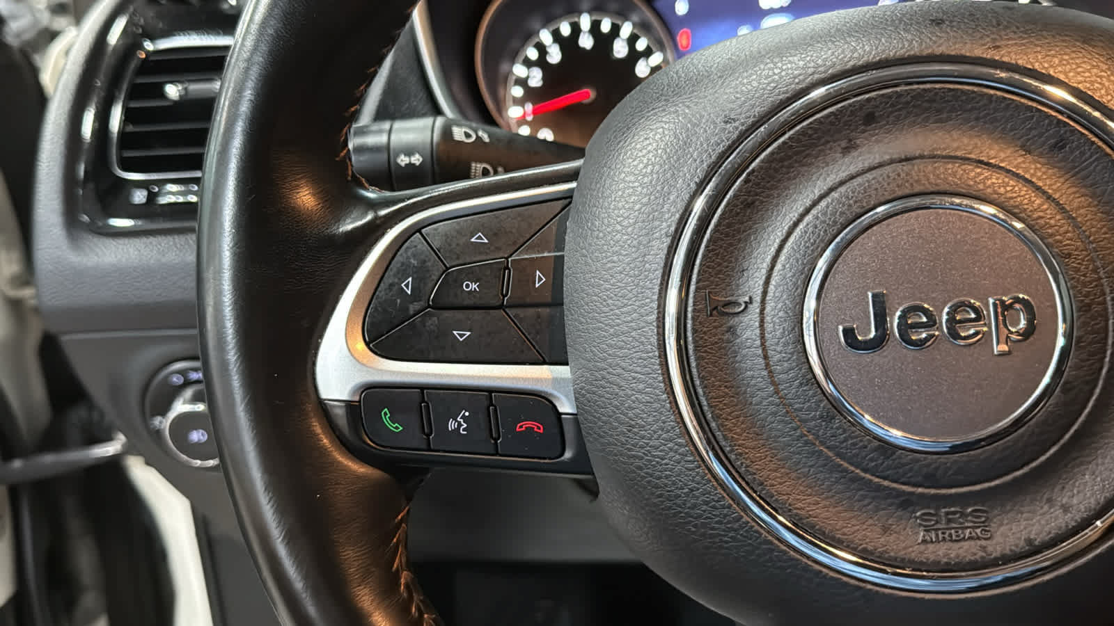 Used 2018 Jeep Compass Limited w/ Navigation Group AWD/4WD image 12