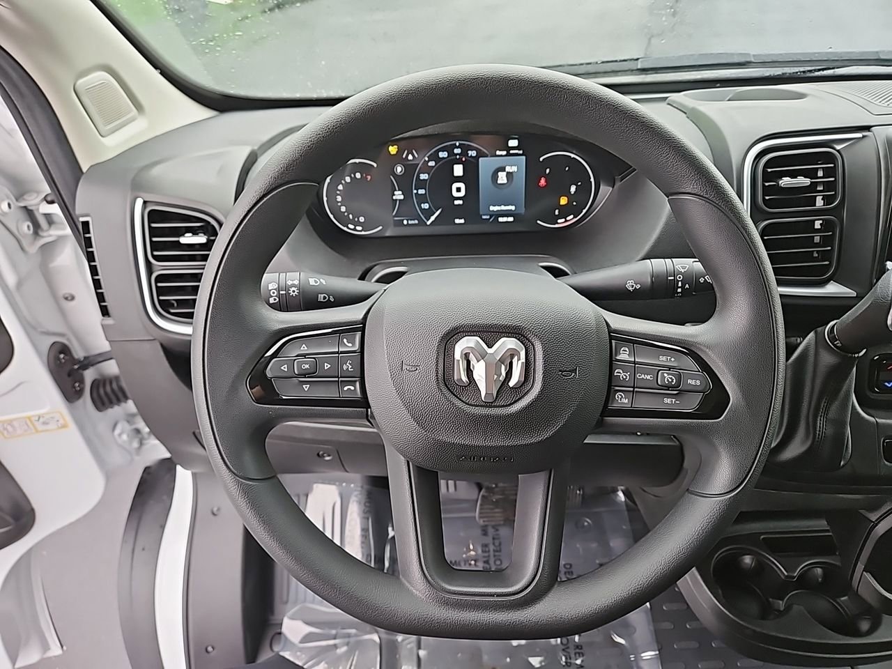 New 2025 RAM ProMaster 2500 w/ Quick Order Package 22G SLT image 17