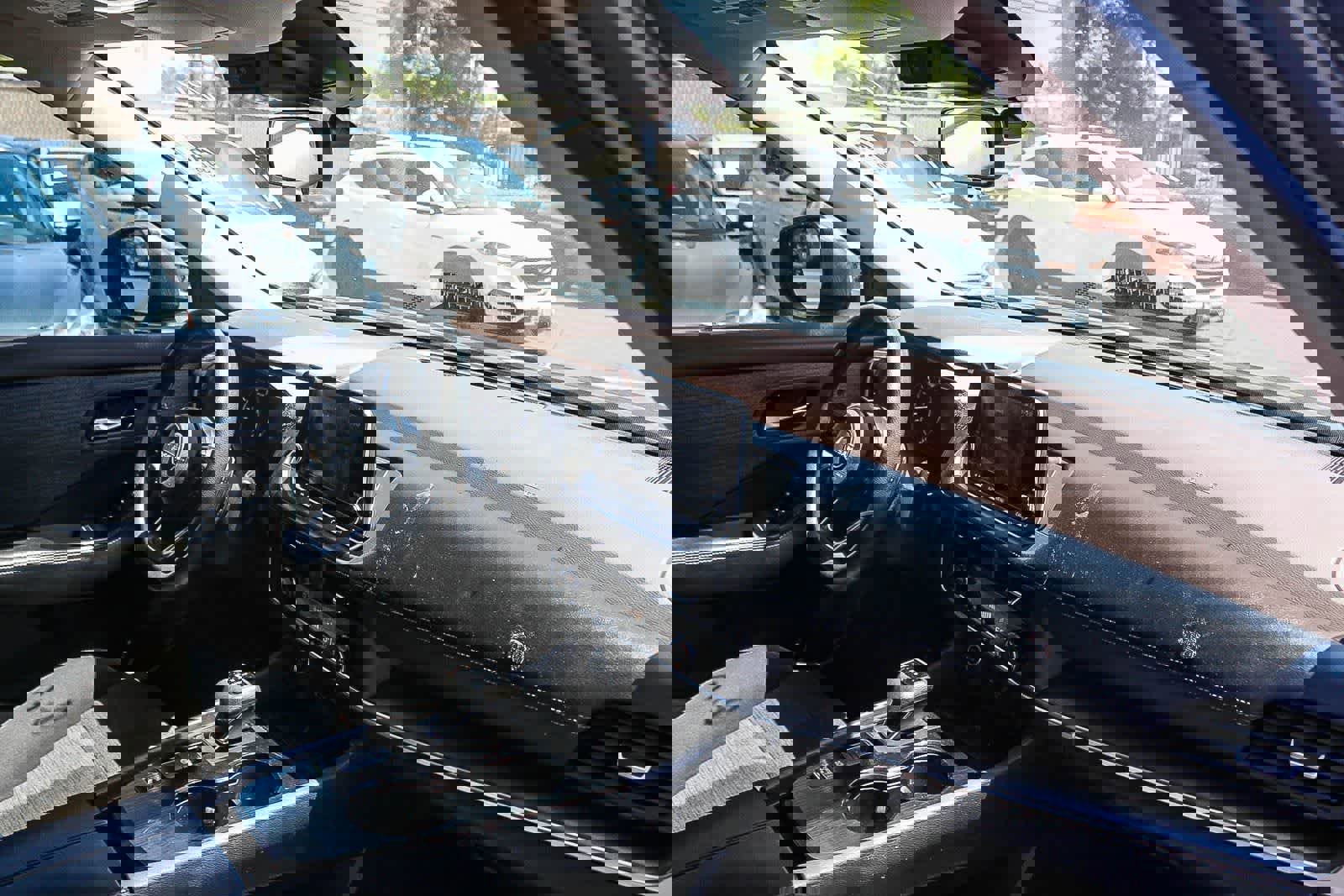 Used 2023 Nissan Rogue SV image 22