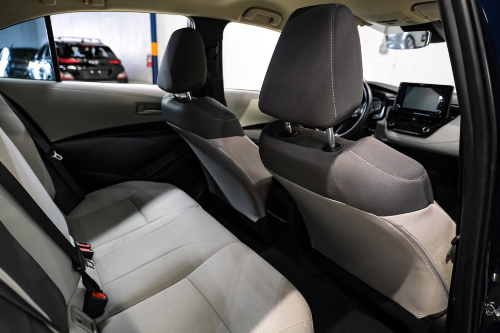 Used 2022 Toyota Corolla LE FWD image 34