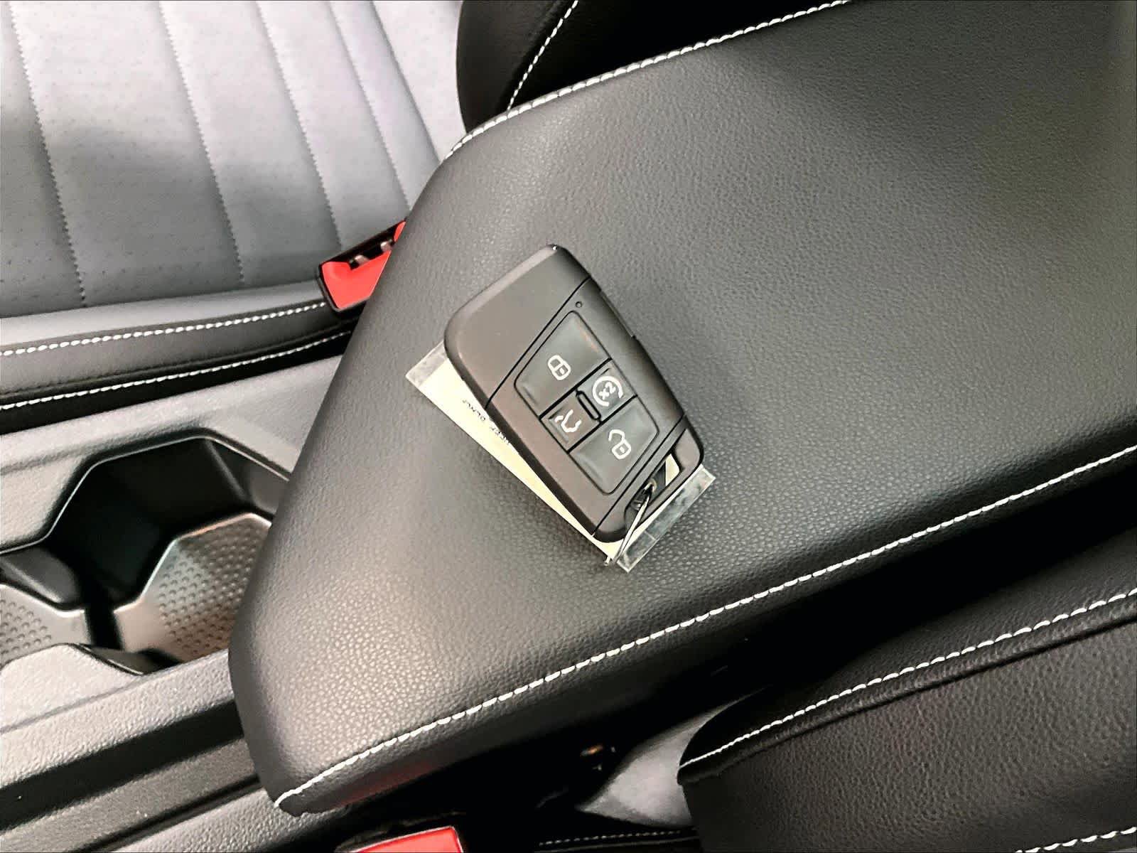 New 2026 Volkswagen Jetta SE FWD image 33