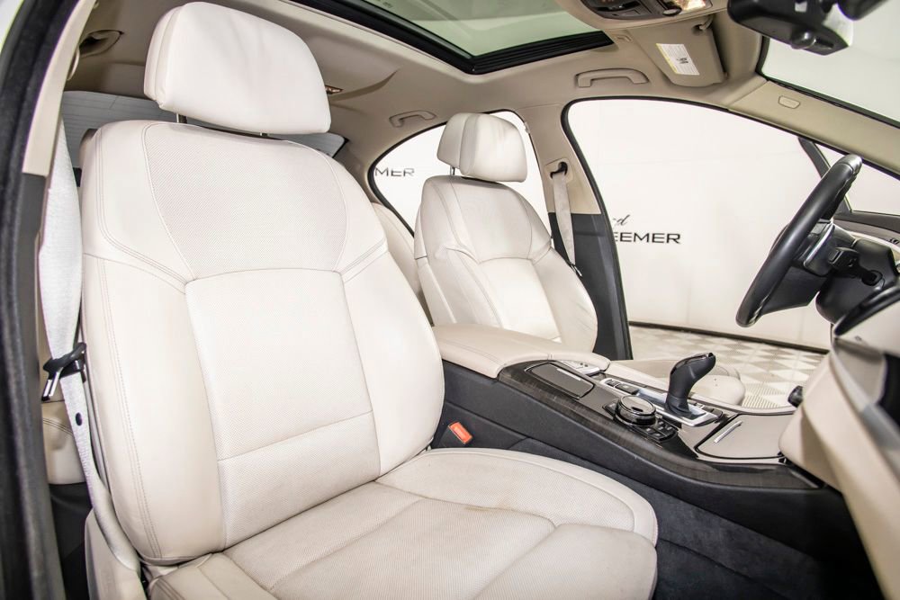 Used 2014 BMW 550i Sedan RWD image 19