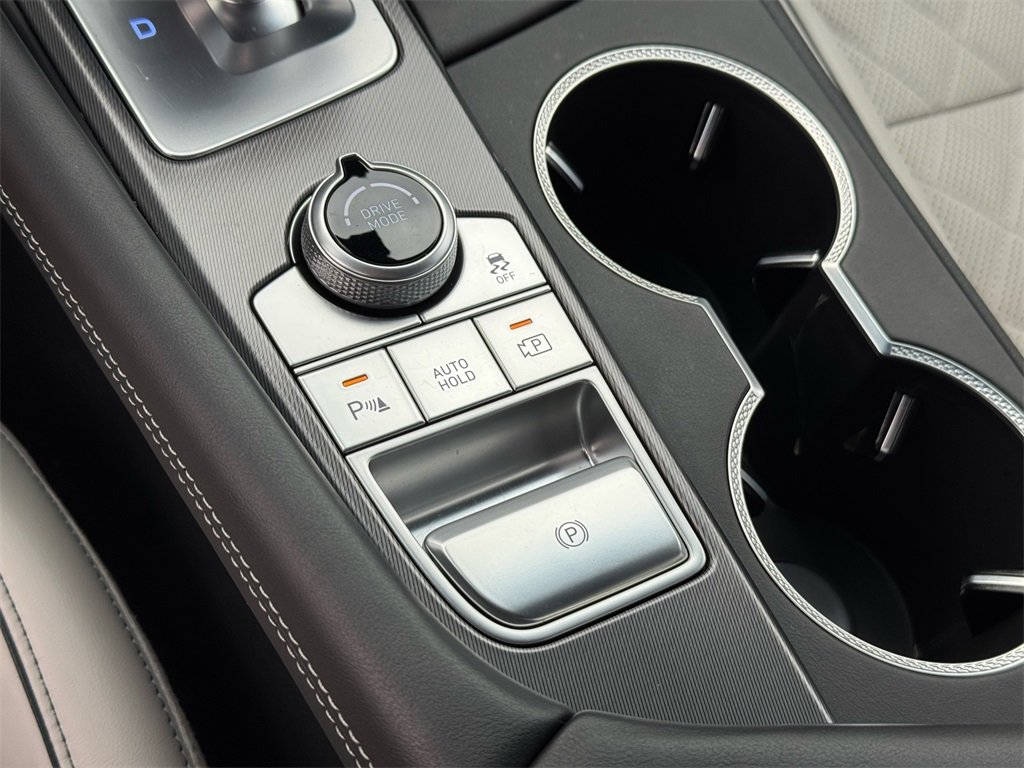 Used 2024 Genesis G70 3.3T Advanced w/ Sport Prestige Package image 32