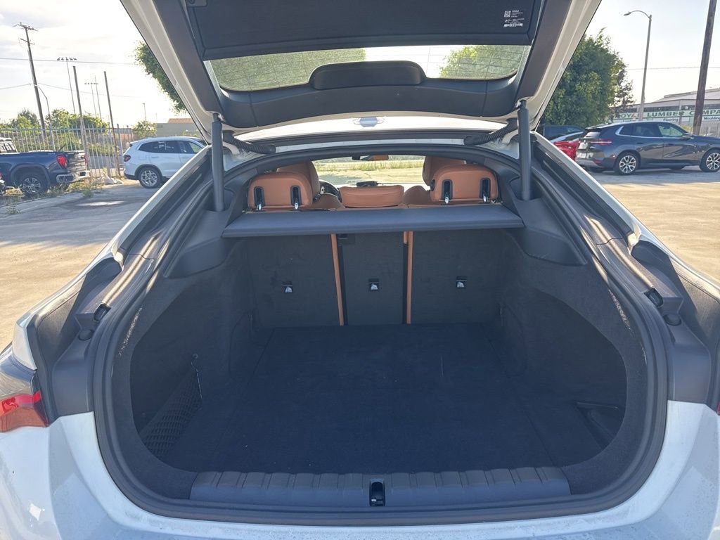 Used 2023 BMW i4 eDrive40 w/ Premium Package RWD image 12