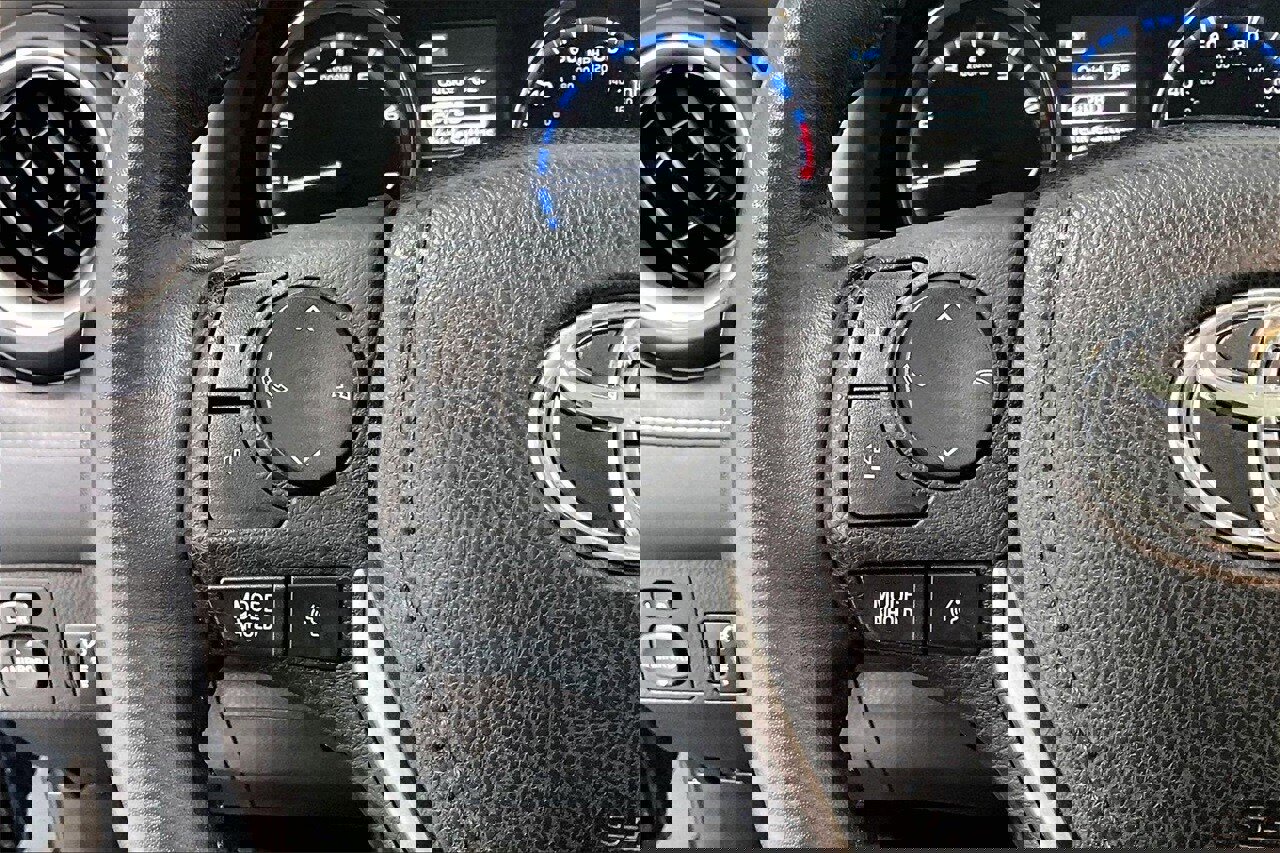 Used 2016 Toyota RAV4 XLE image 21