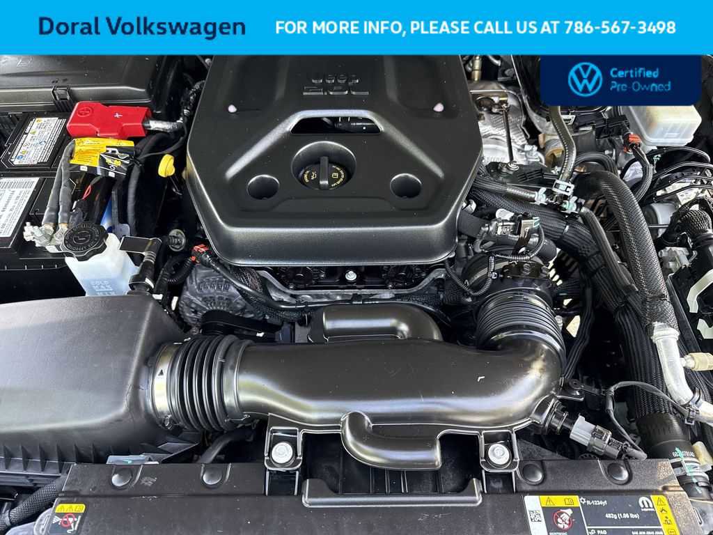 Used 2023 Jeep Wrangler Rubicon AWD/4WD image 12