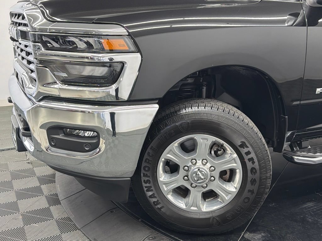 Used 2025 RAM 2500 Big Horn AWD/4WD image 5