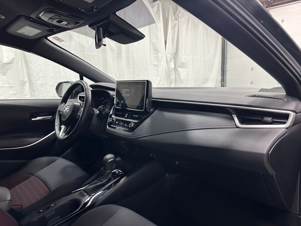 Used 2025 Toyota Corolla SE image 61