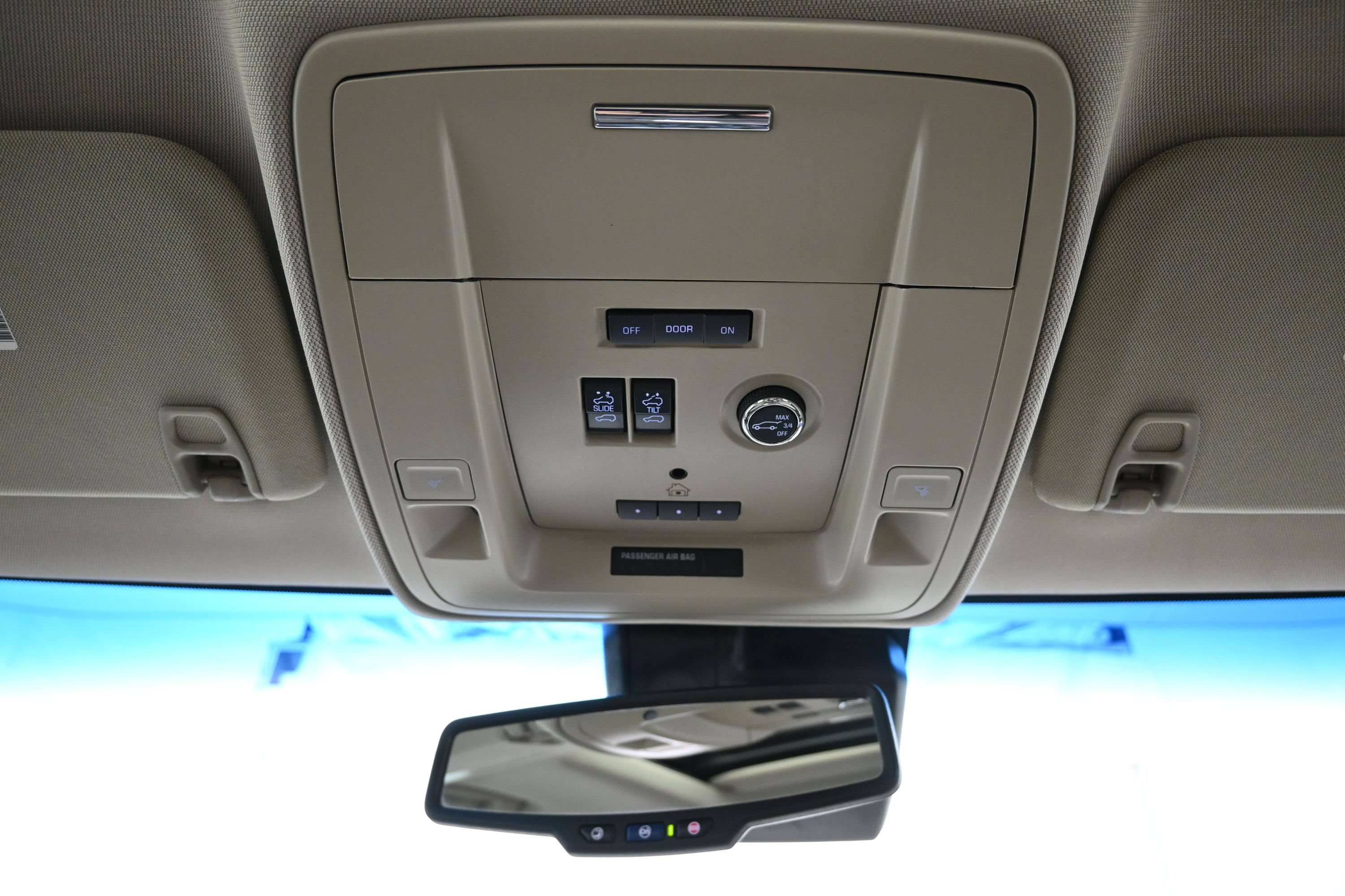 Used 2015 Chevrolet Suburban LTZ AWD/4WD image 28