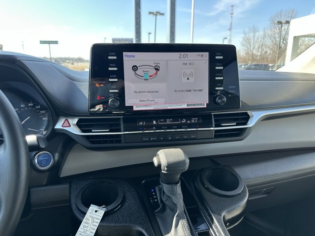 Used 2024 Toyota Sienna LE image 21