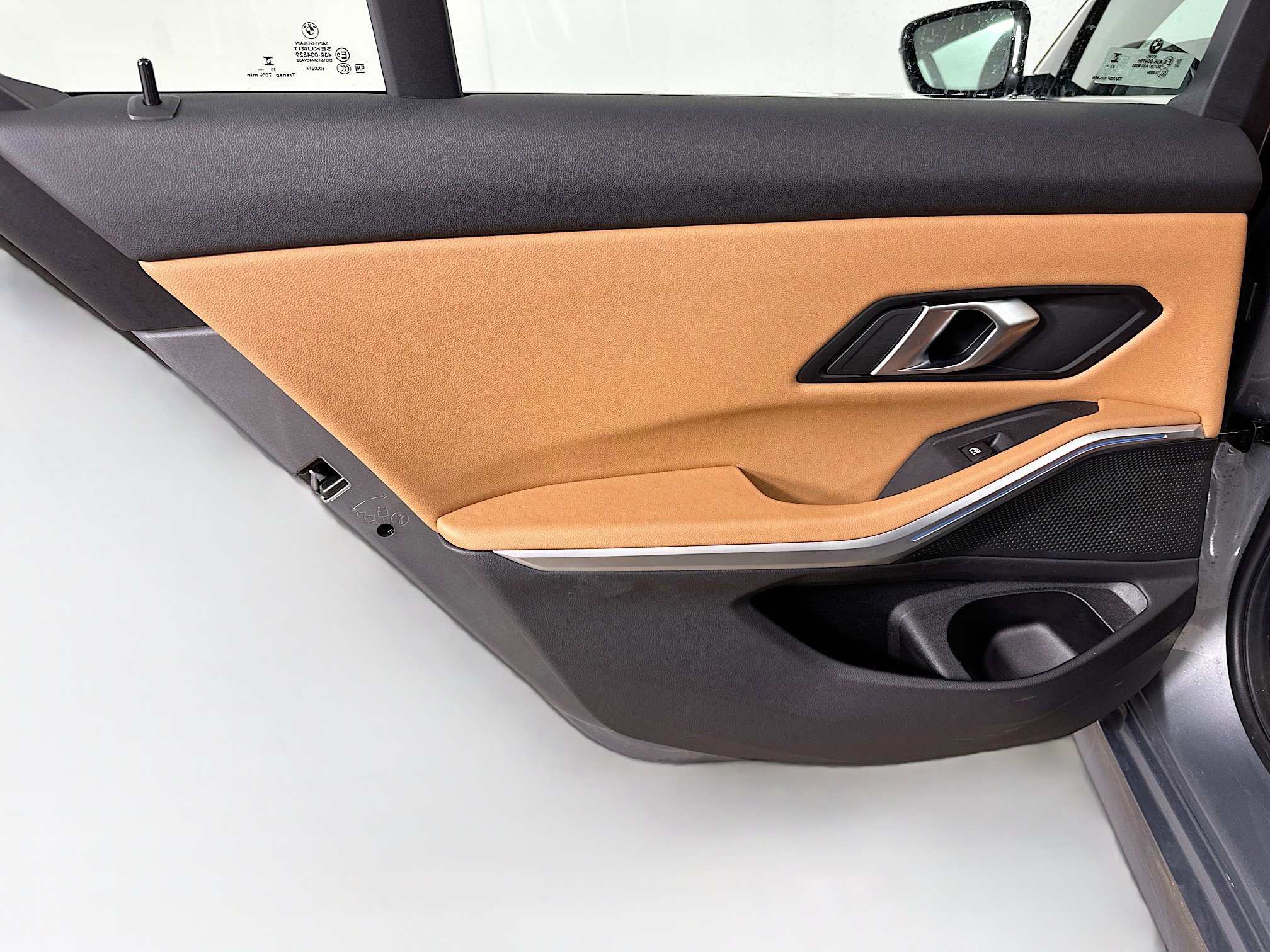 Used 2024 BMW 330i xDrive Sedan w/ Premium Package image 27