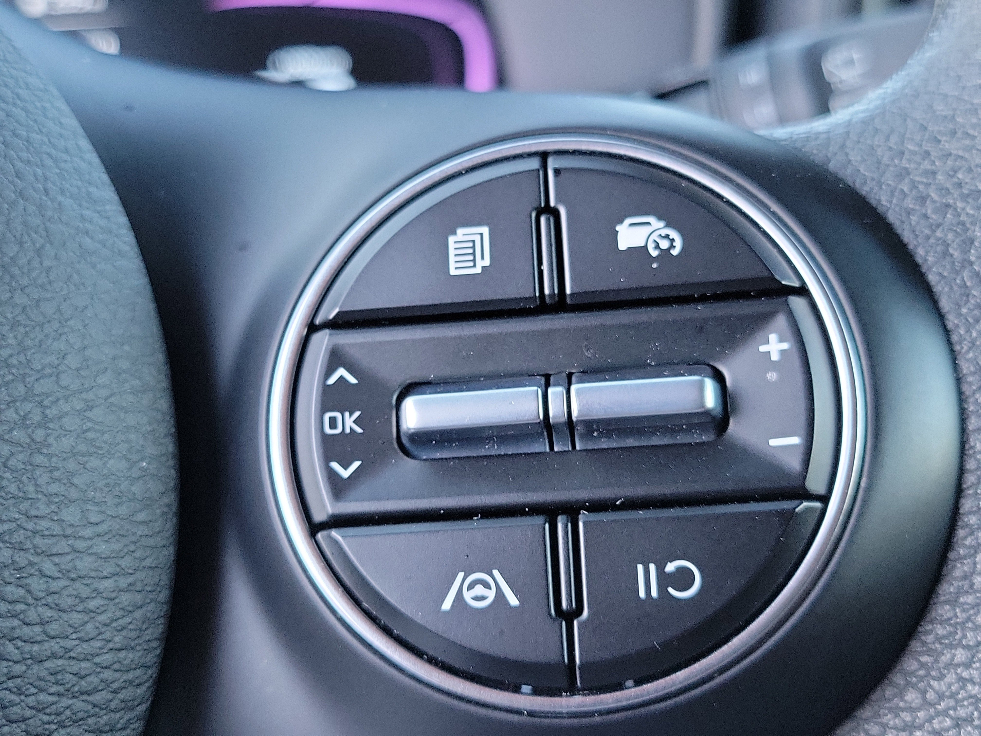 Used 2025 Kia Soul LX image 8