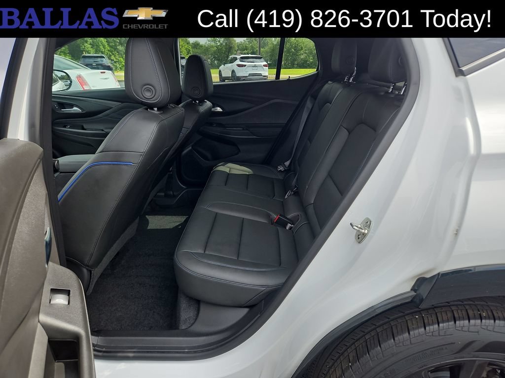 Certified 2025 Buick Envista Sport Touring w/ Convenience I Package FWD image 31
