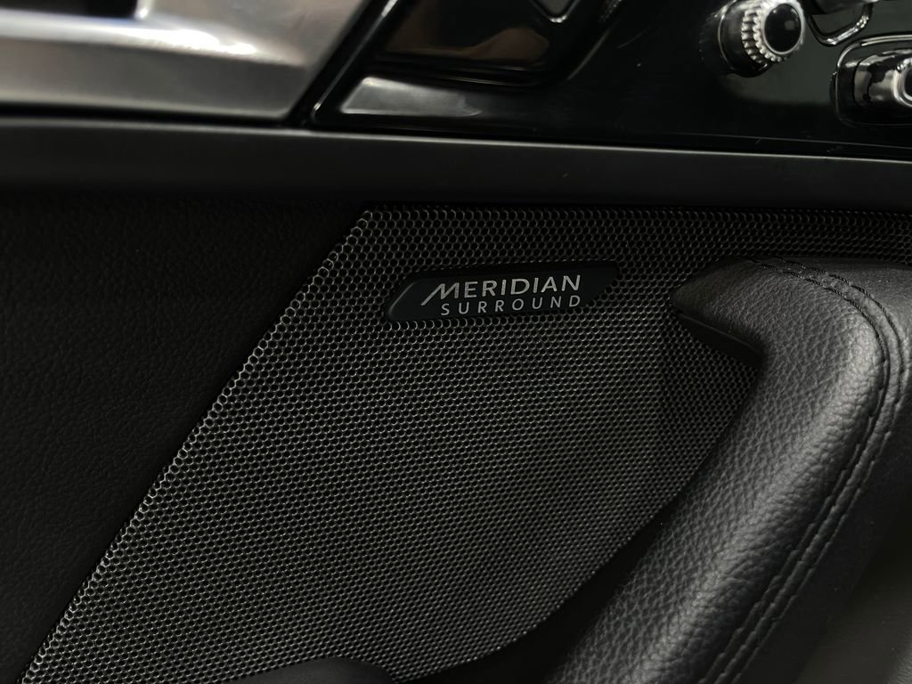 Used 2016 Jaguar F-TYPE S image 17