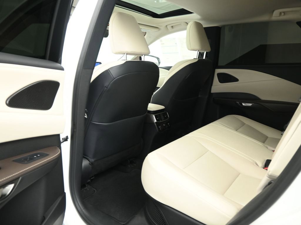 Used 2024 Lexus RX 350h w/ Convenience Package image 20