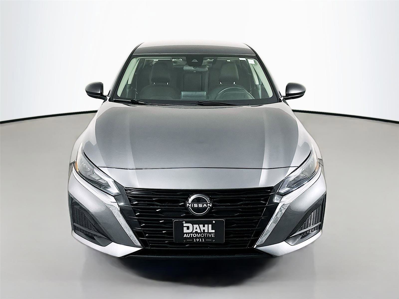 Used 2024 Nissan Altima 2.5 SV image 3