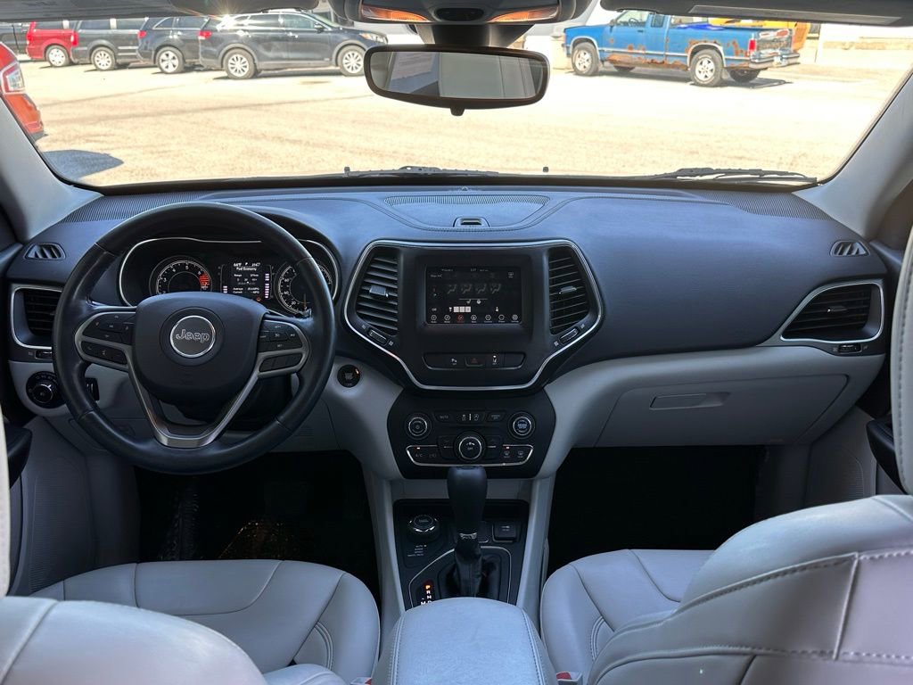 Used 2021 Jeep Cherokee Latitude Plus image 20