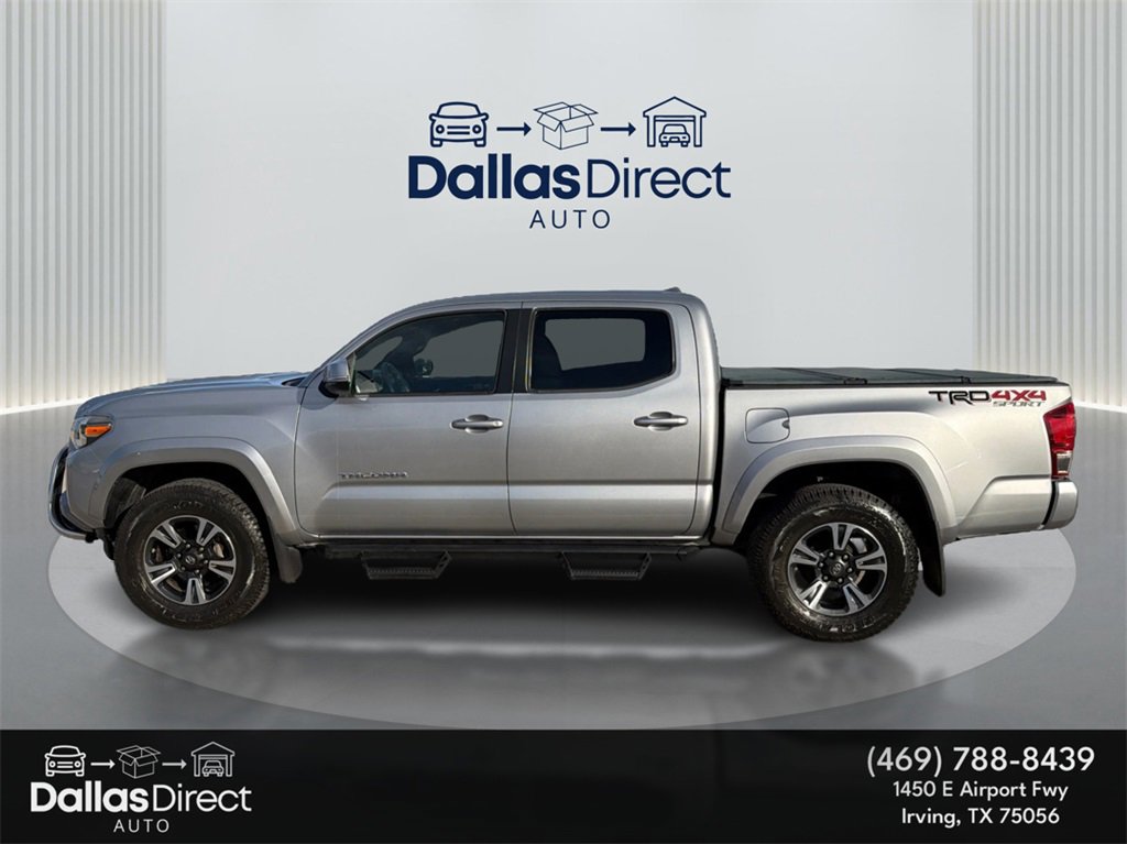Used 2017 Toyota Tacoma TRD Sport image 9