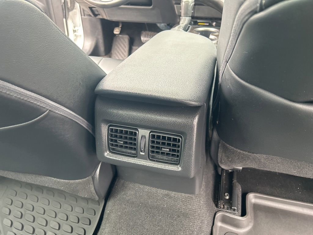 Used 2022 Toyota Camry SE w/ Audio Upgrade Package FWD image 24
