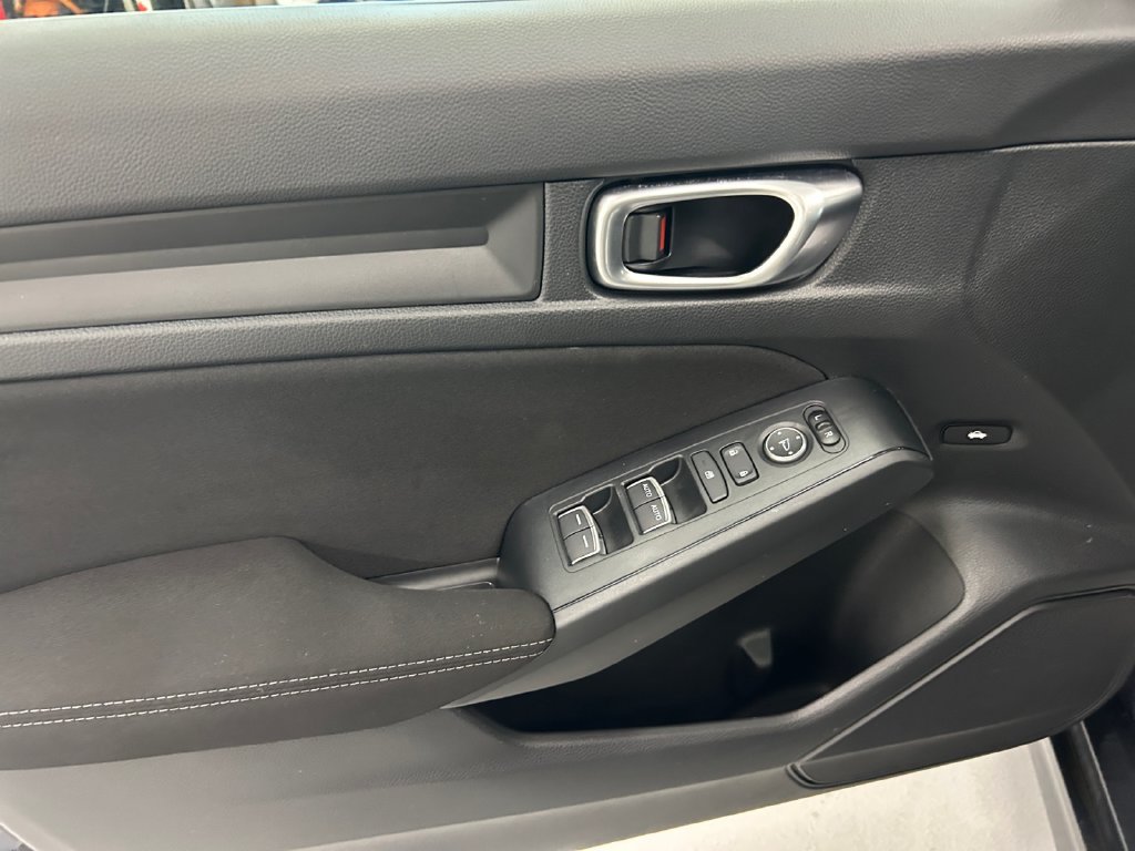 Used 2023 Honda Civic LX image 18
