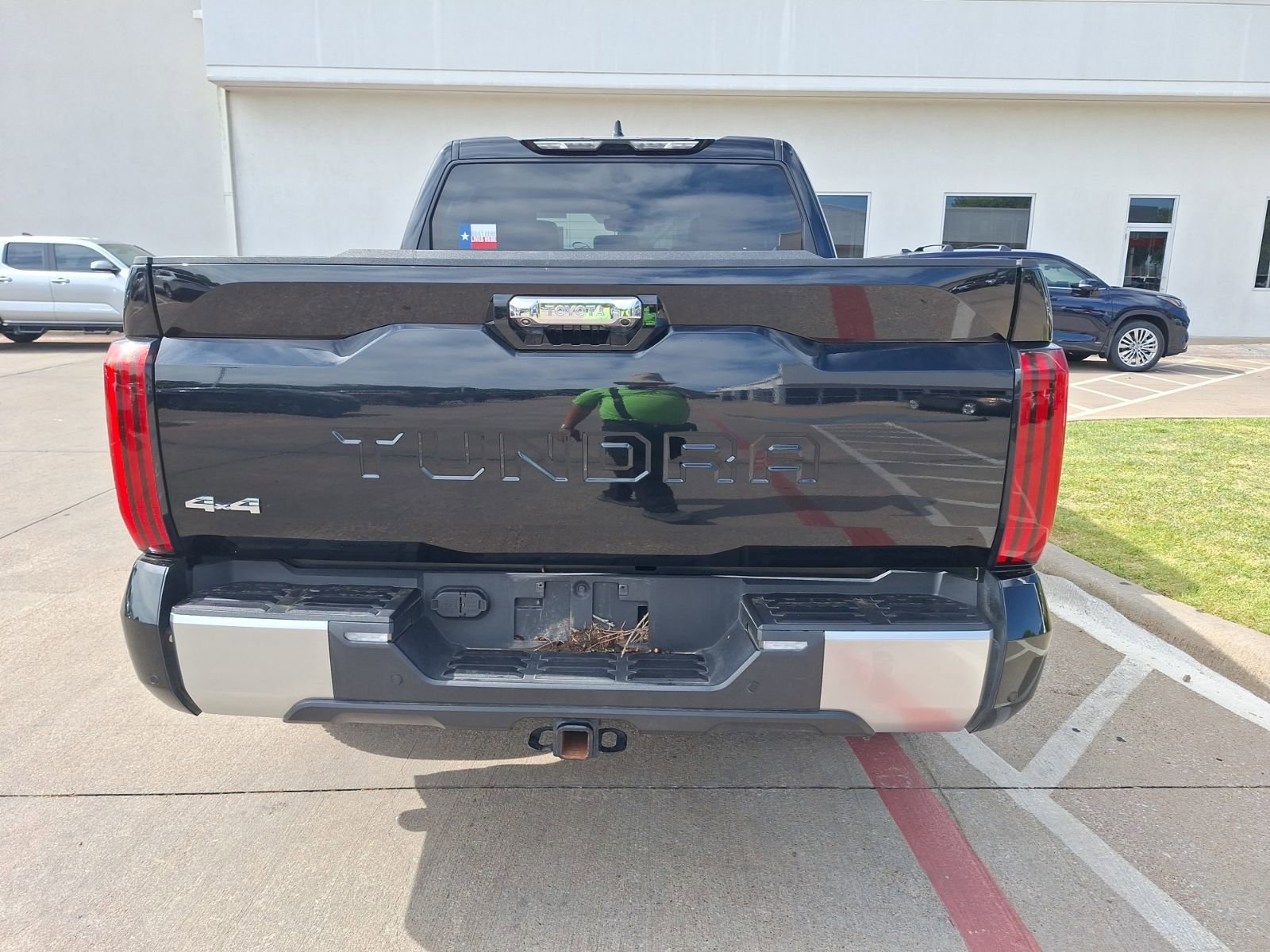 Used 2022 Toyota Tundra Limited AWD/4WD image 5