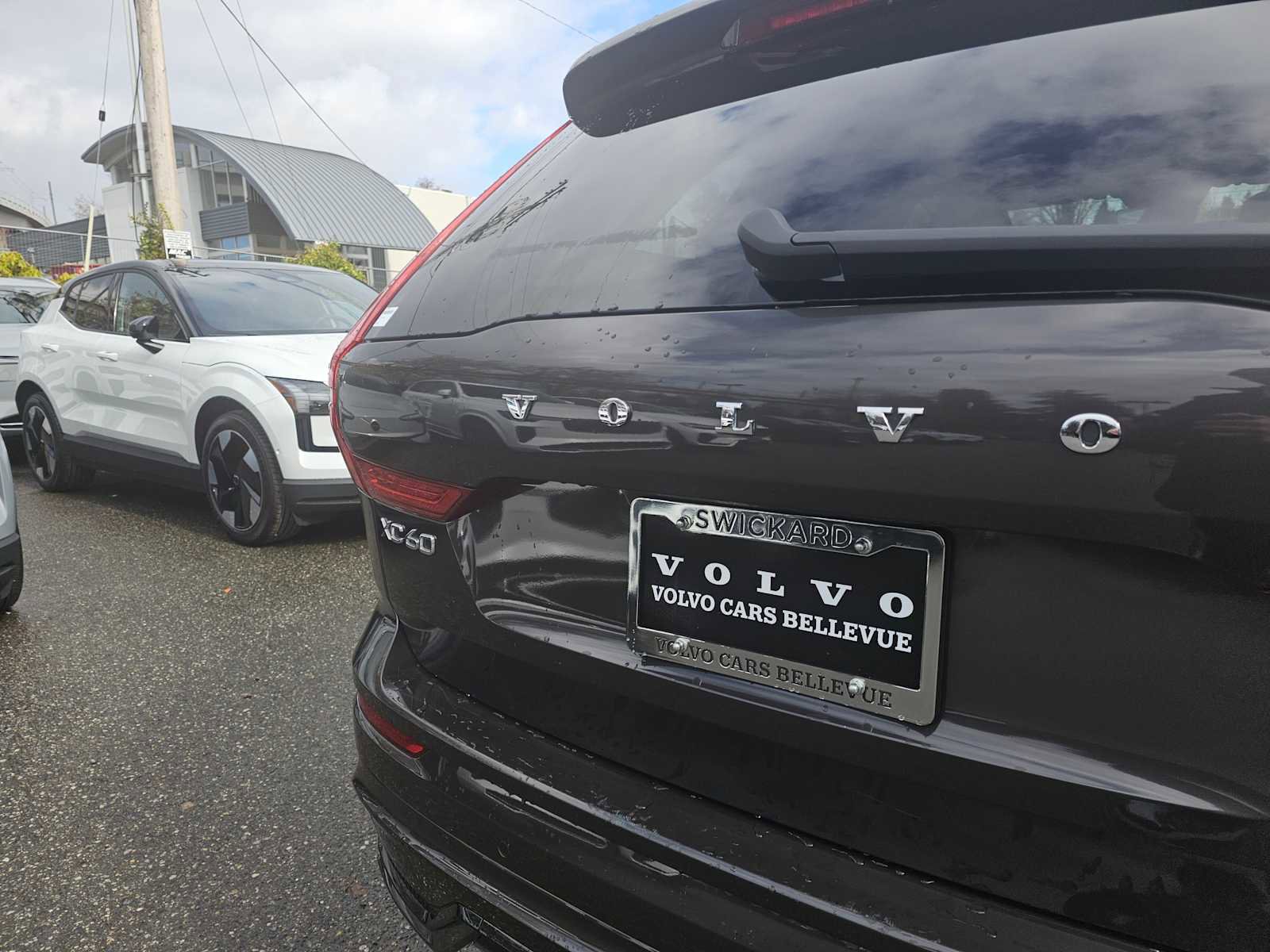 Certified 2025 Volvo XC60 B5 Plus image 15