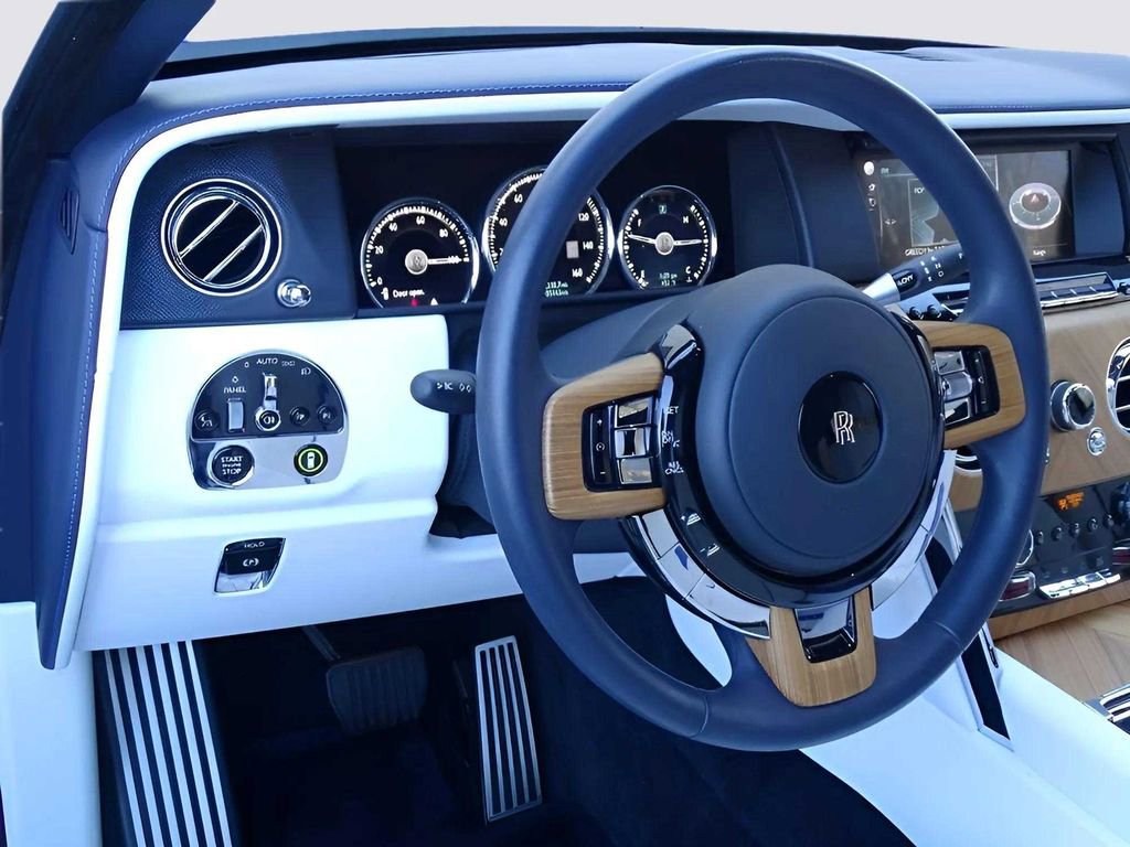 Certified 2022 Rolls-Royce Cullinan w/ Cullinan Package image 6