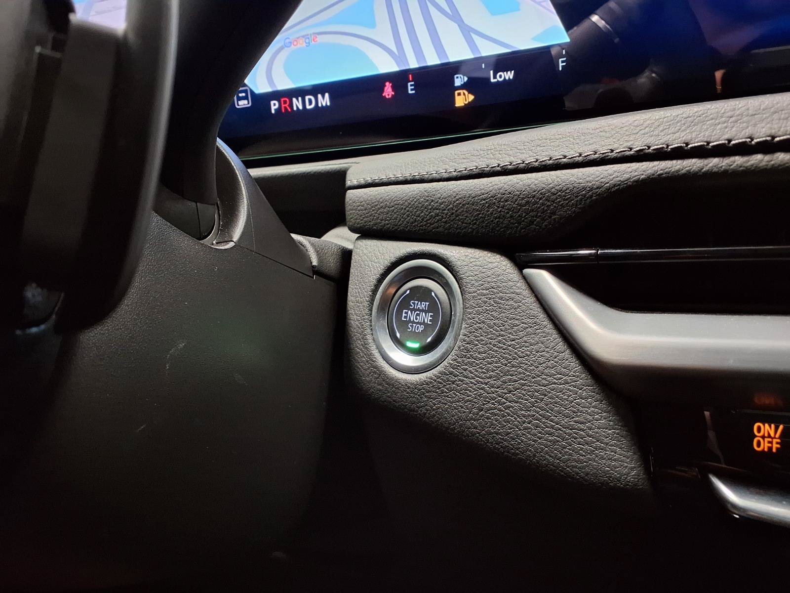 Used 2025 Cadillac XT4 Premium Luxury FWD image 26