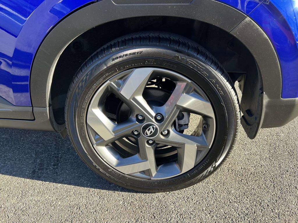 Certified 2024 Hyundai Venue Limited image 11