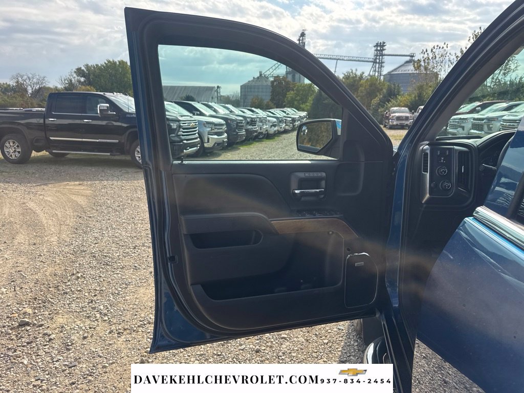 Used 2018 Chevrolet Silverado 1500 LTZ w/ LTZ Plus Package AWD/4WD image 19