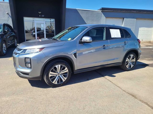 Used 2024 Mitsubishi Outlander Sport SE image 2