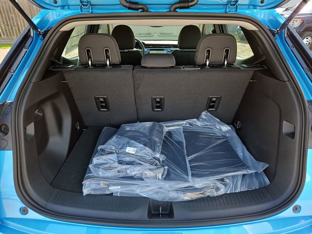 New 2027 Chevrolet Bolt LT w/ Comfort Package FWD image 25