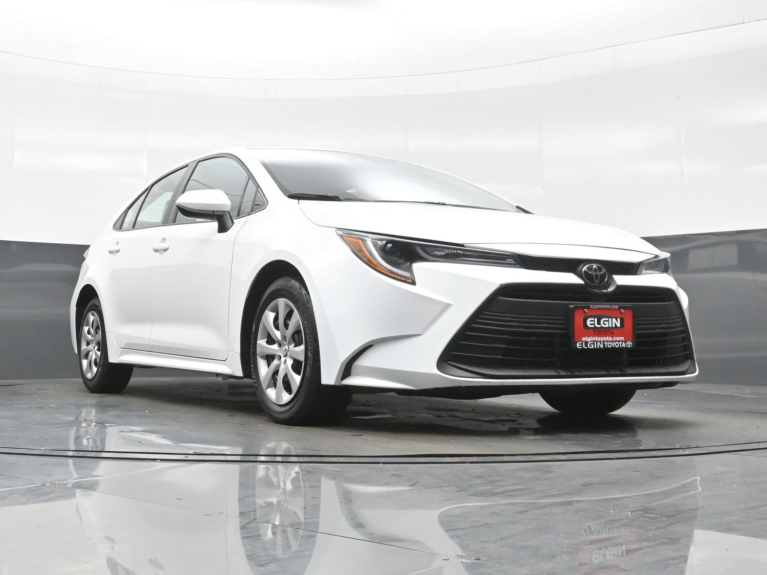 Used 2025 Toyota Corolla LE FWD image 24