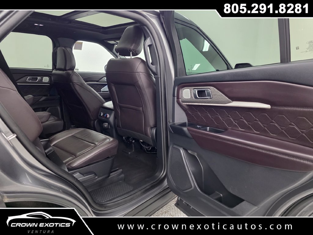 Used 2025 Ford Explorer Platinum w/ LUX Leather Package AWD/4WD image 18