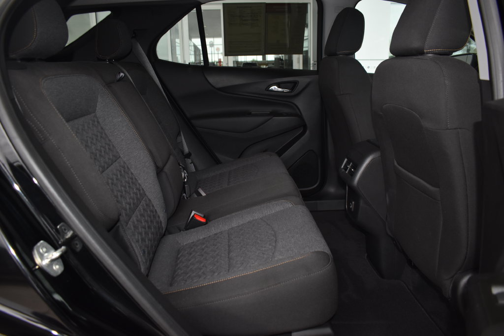 Used 2023 Chevrolet Equinox LT FWD image 16