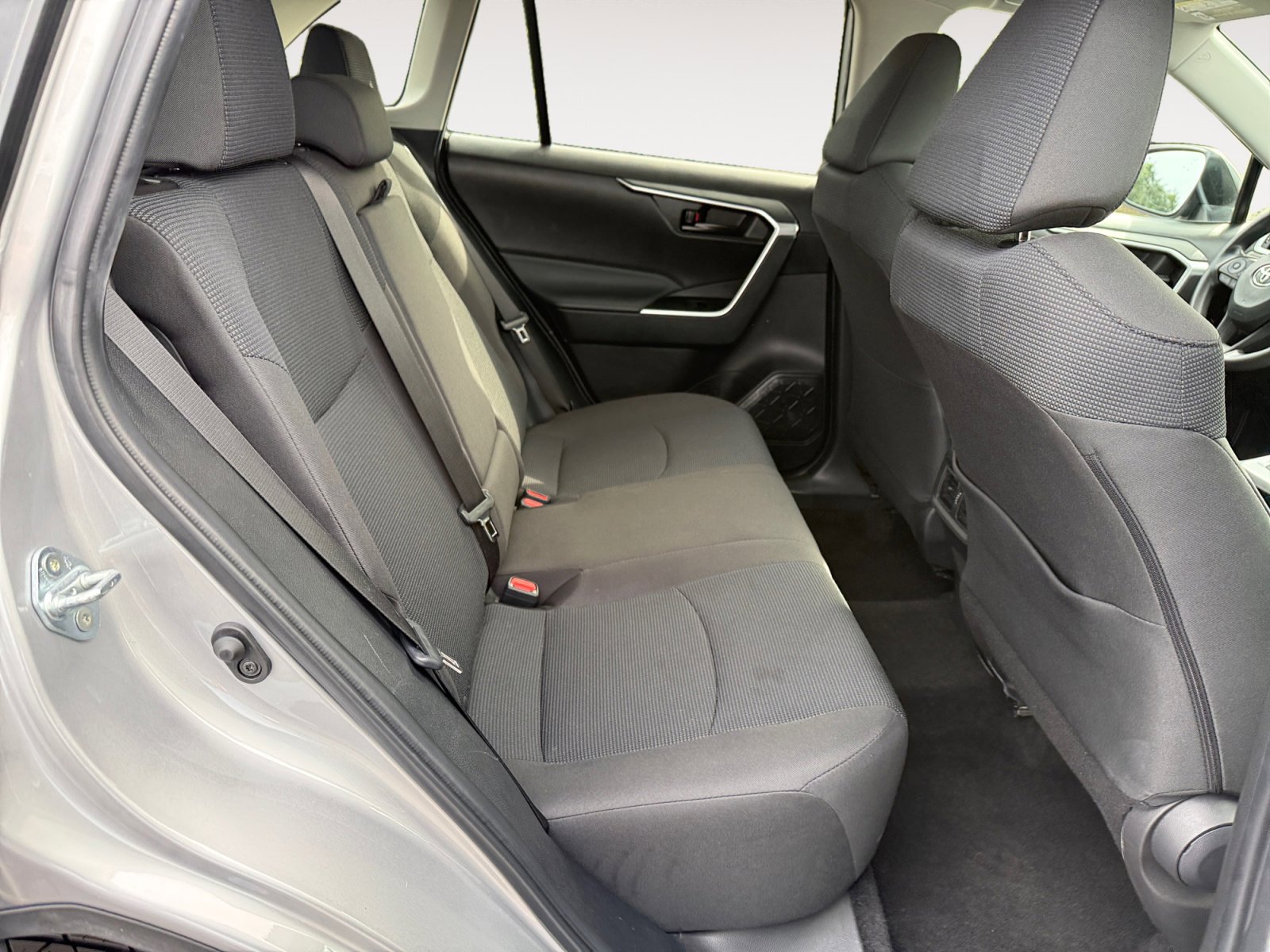 Used 2024 Toyota RAV4 LE image 18