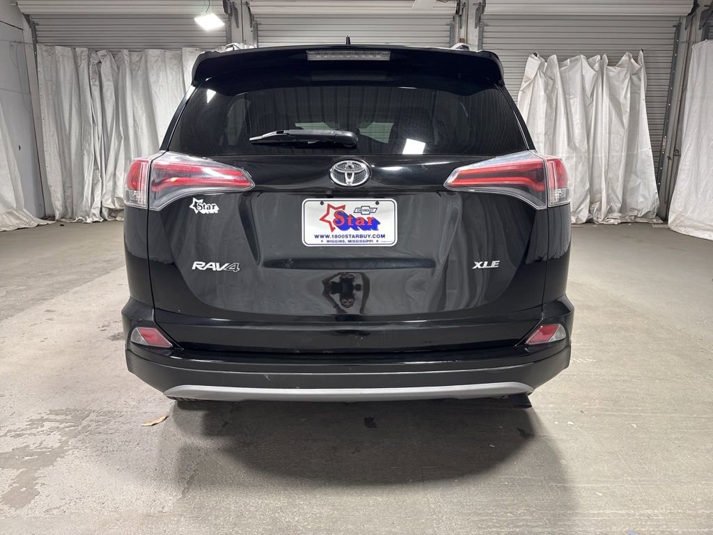 Used 2018 Toyota RAV4 XLE FWD image 6