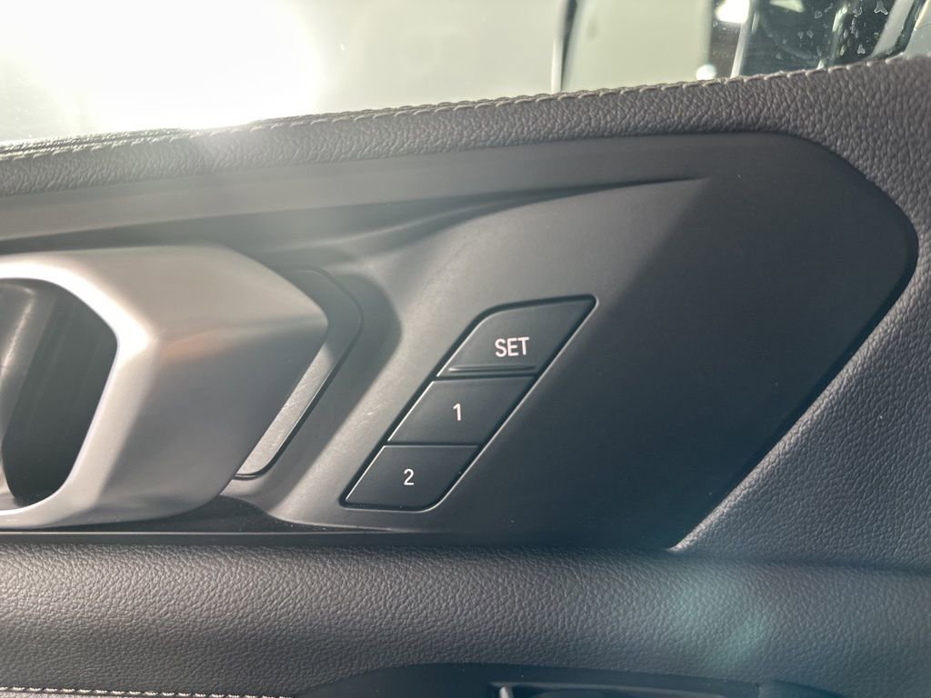 Used 2021 BMW X5 xDrive45e w/ M Sport Package image 10