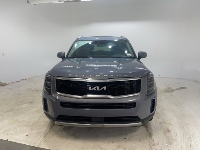 Used 2022 Kia Telluride EX w/ EX Premium Package image 2