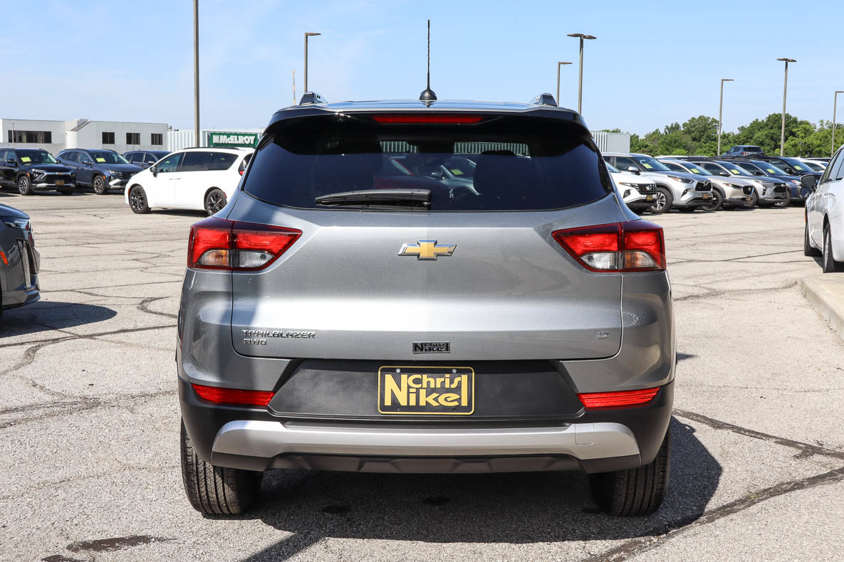 Used 2025 Chevrolet TrailBlazer LT AWD/4WD image 5