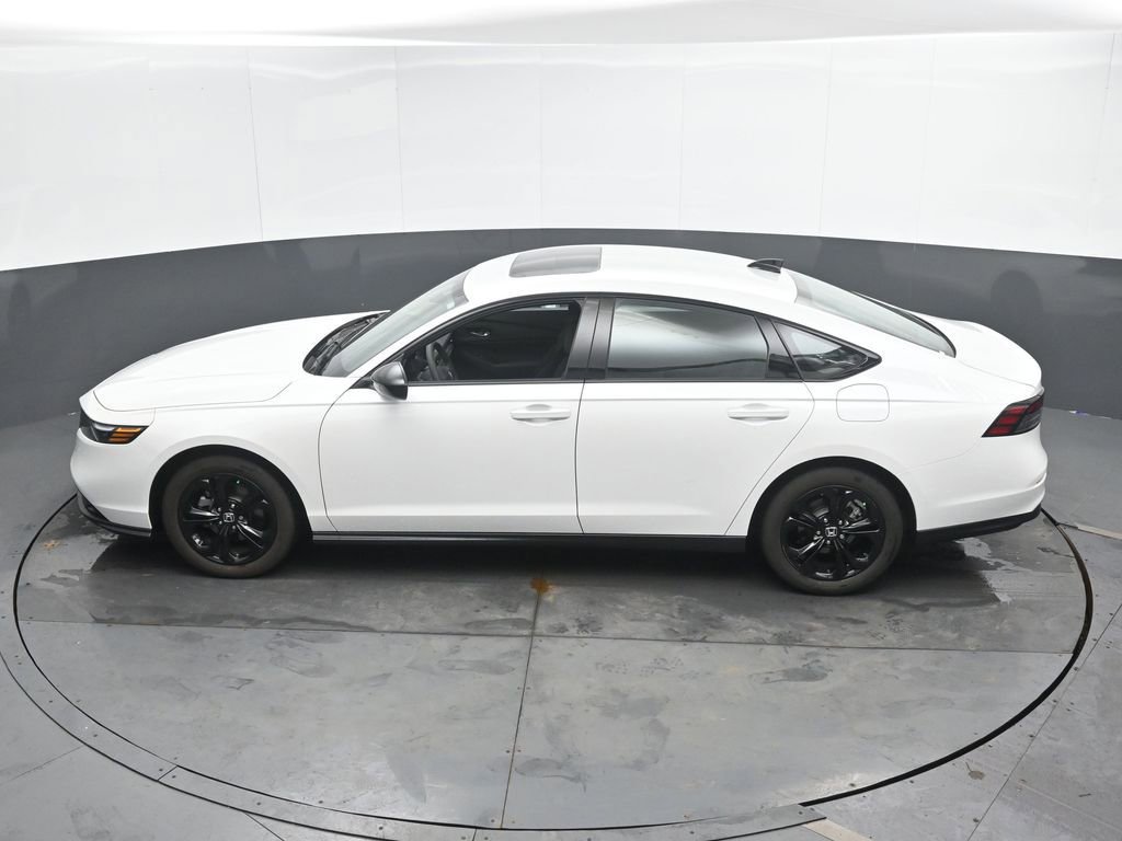 Used 2025 Honda Accord SE image 33