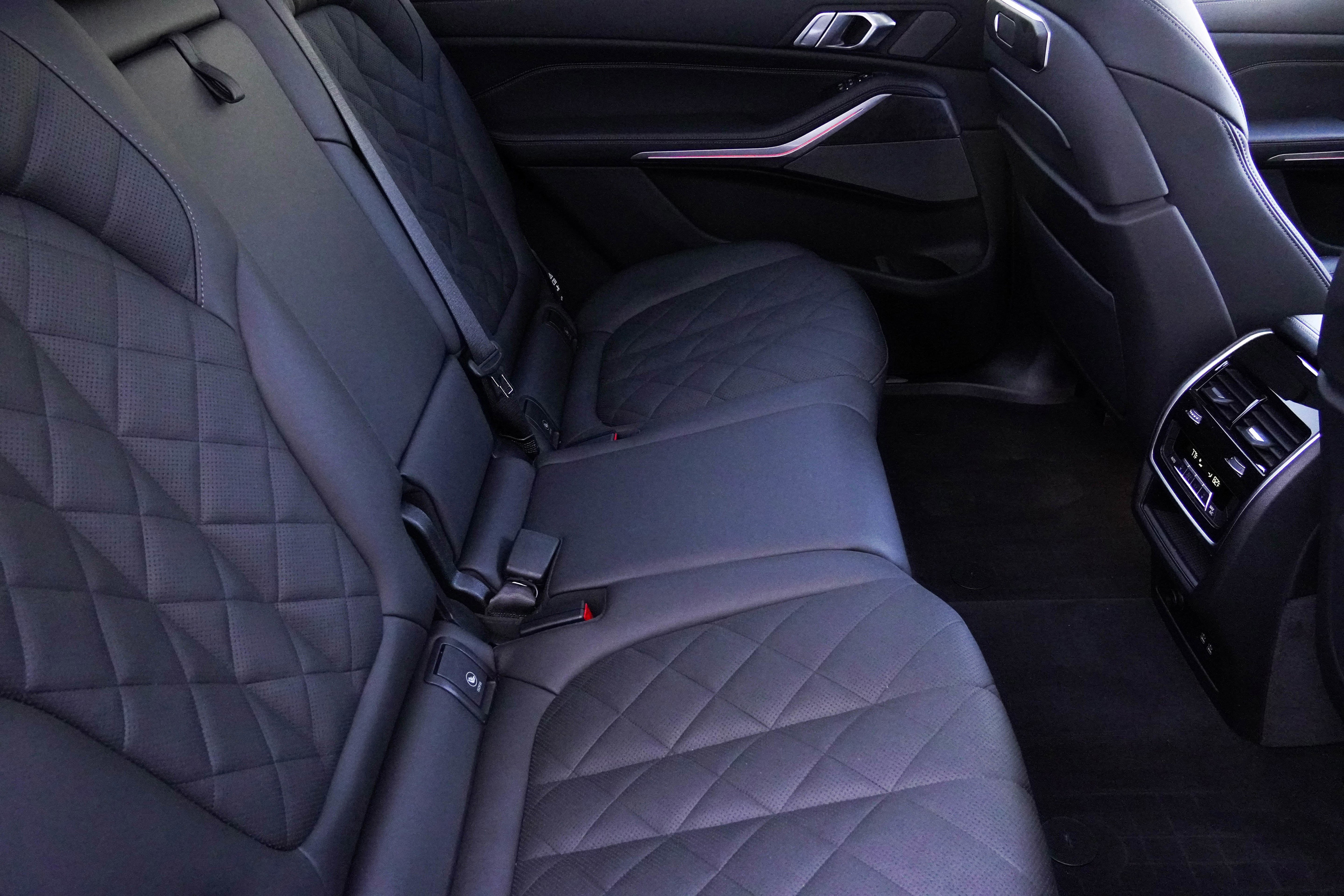 Certified 2026 BMW X7 xDrive40i w/ M Sport Package image 37