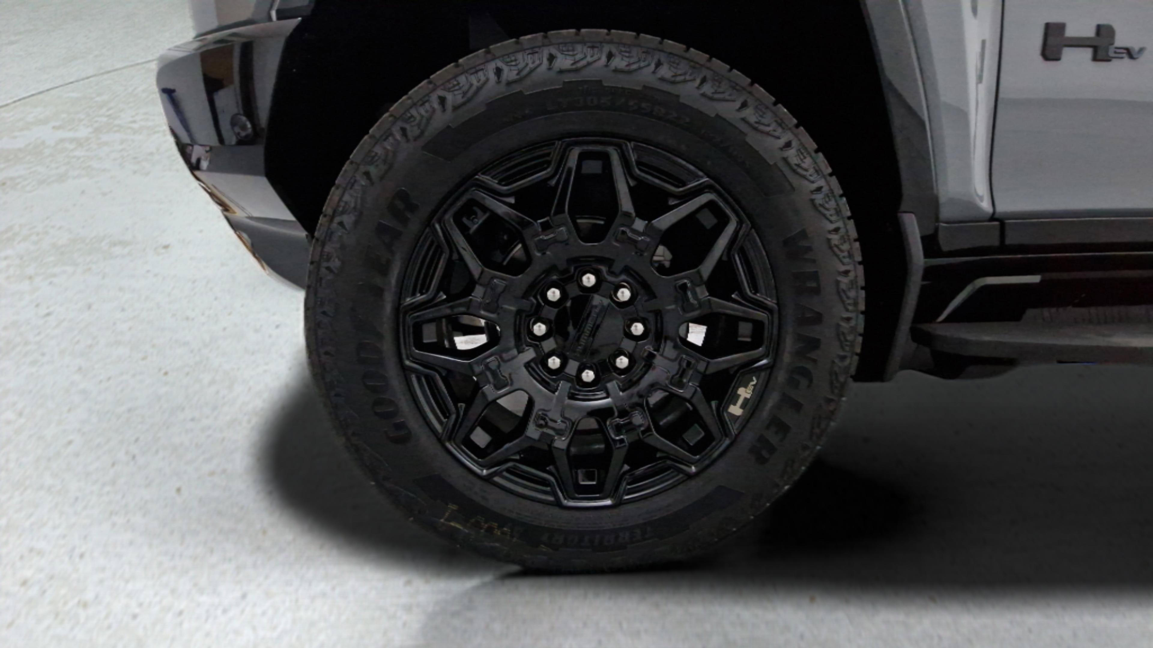 New 2025 GMC Hummer EV 3X w/ LPO, Dark Essentials Package AWD/4WD image 32
