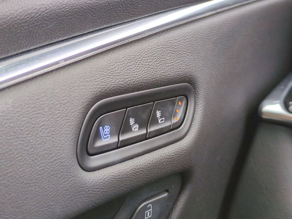 Used 2021 Cadillac Escalade Premium Luxury w/ Driver Assist Tech Package image 23