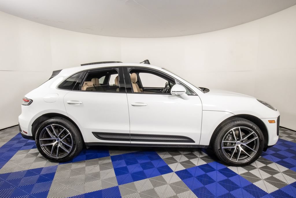 Used 2024 Porsche Macan AWD/4WD image 4