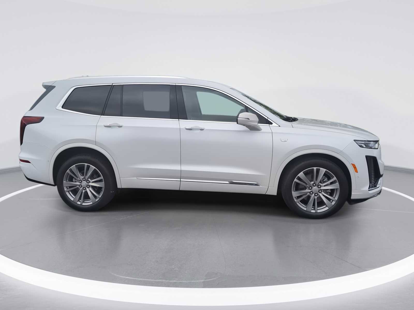 Used 2024 Cadillac XT6 Premium Luxury w/ Platinum Package AWD/4WD image 10